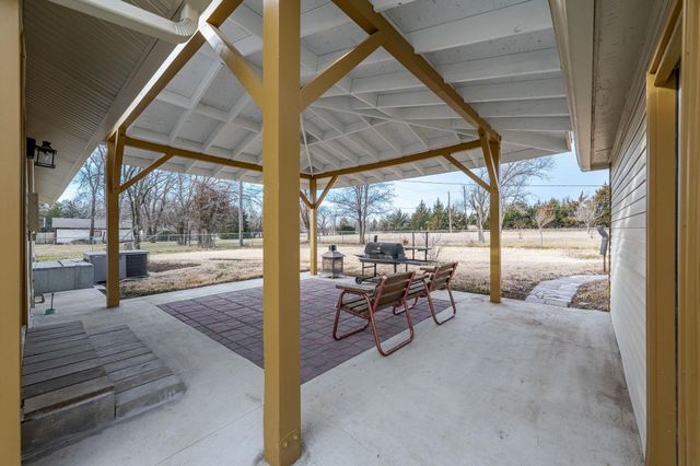 655 S McCandless Rd, Andover, KS 67002