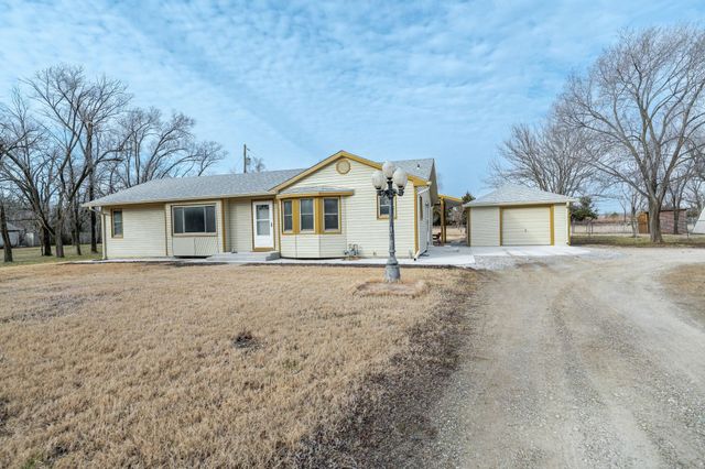 655 S McCandless Rd, Andover, KS 67002