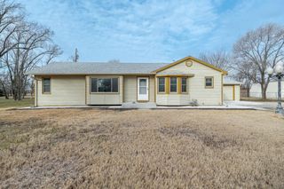 655 S McCandless Rd, Andover, KS 67002
