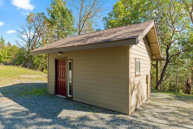 1095 Ingalls Lane, Grants Pass, OR 97527