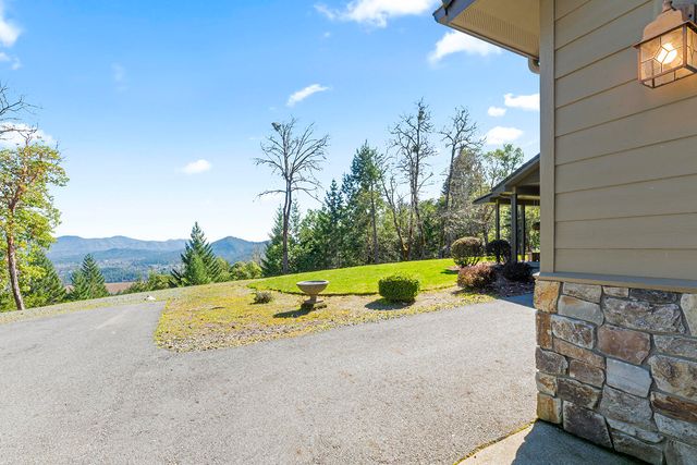 1095 Ingalls Lane, Grants Pass, OR 97527