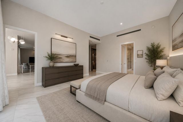 210 SE MIZNER Boulevard 101, Boca Raton, FL 33432