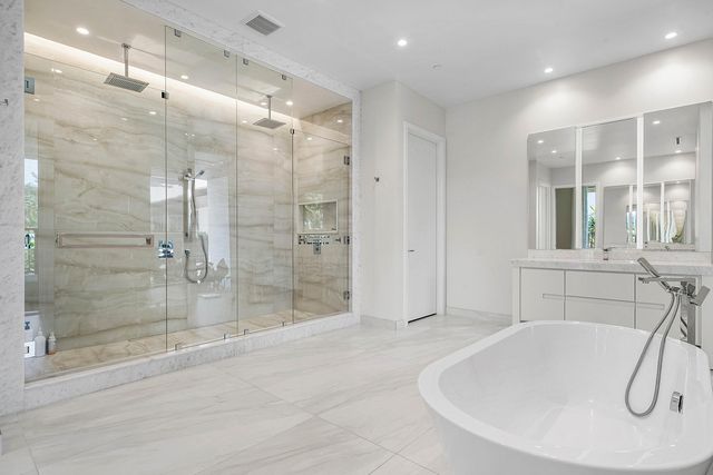 210 SE MIZNER Boulevard 101, Boca Raton, FL 33432