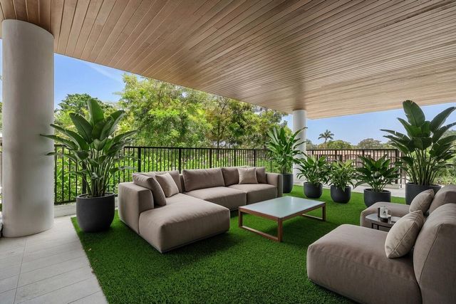 210 SE MIZNER Boulevard 101, Boca Raton, FL 33432