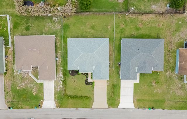 4037 SW Mcintosh Street, Port St. Lucie, Port St Lucie, FL 34953