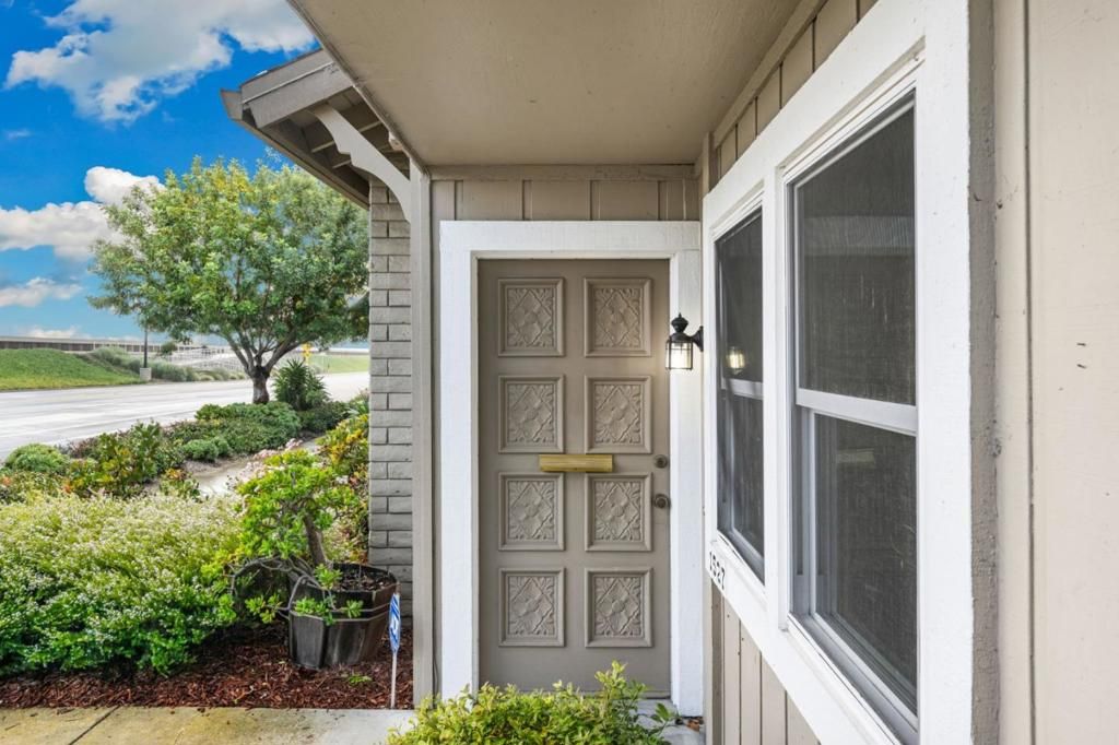 Image 4 of property listing at 1527 Beach Park Boulevard, Foster City, CA 94404