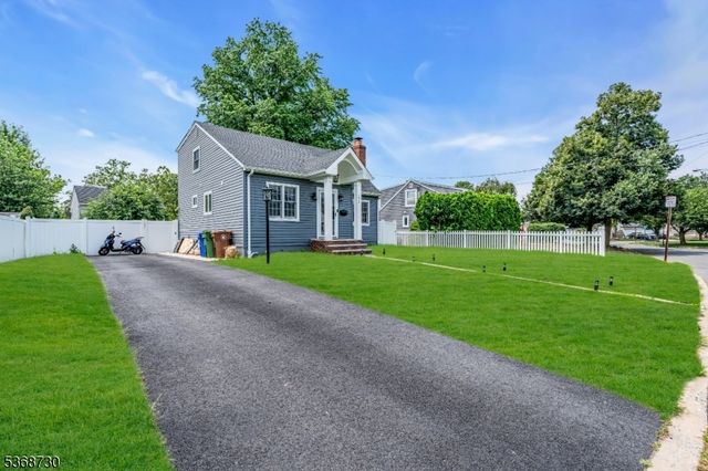 1915 Crescent Pkwy, Linden City, NJ 07036