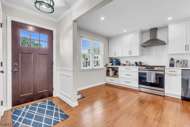 1915 Crescent Pkwy, Linden City, NJ 07036