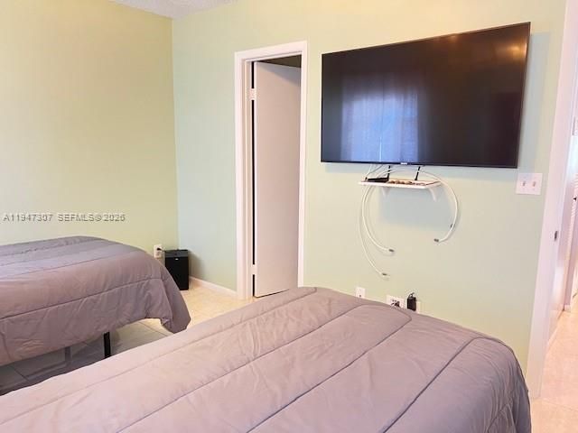 905 NW 107th Ave, Pembroke Pines, FL 33026