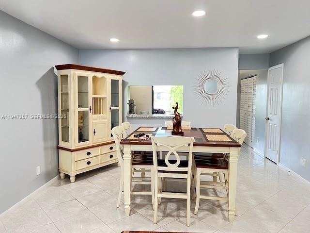 905 NW 107th Ave, Pembroke Pines, FL 33026