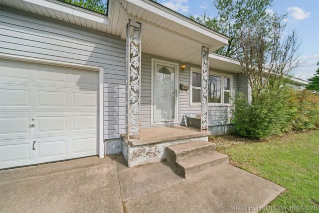 705 N Birch Street, Owasso, OK 74055