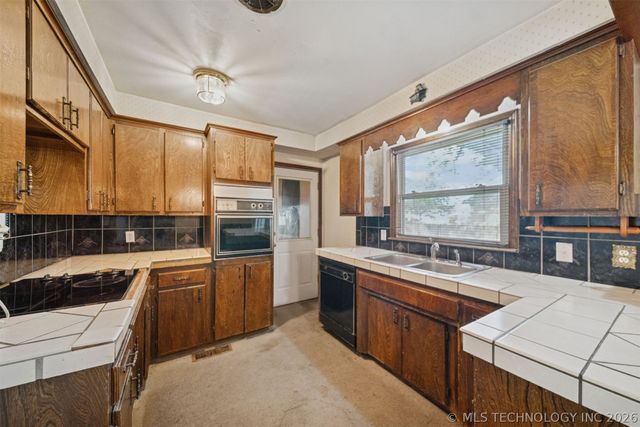 705 N Birch Street, Owasso, OK 74055