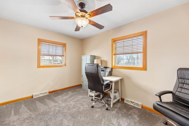 2 Park Rd, Rose Hill, KS 67133