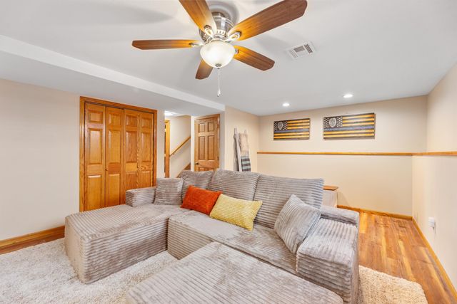 2 Park Rd, Rose Hill, KS 67133