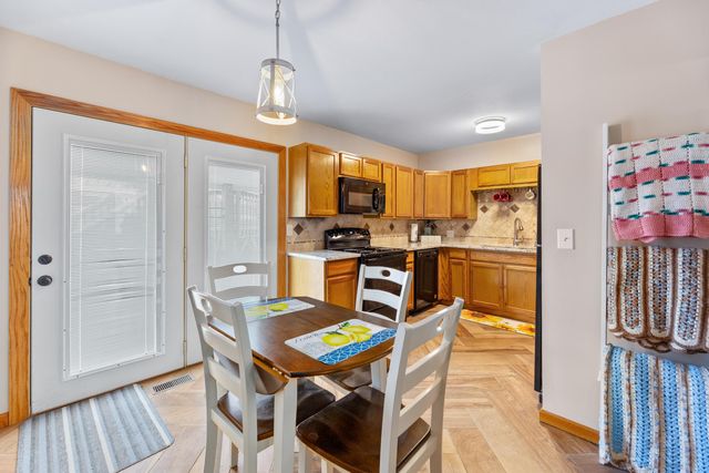 2 Park Rd, Rose Hill, KS 67133