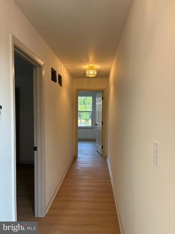 44 READING AVE, Trenton, NJ 08618