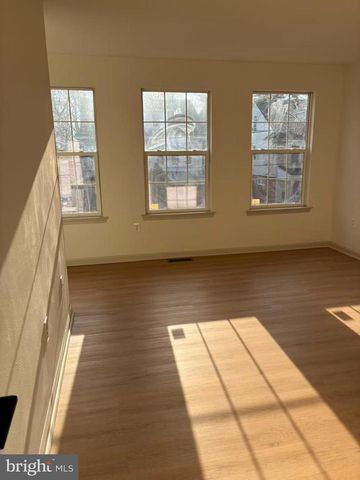 44 READING AVE, Trenton, NJ 08618