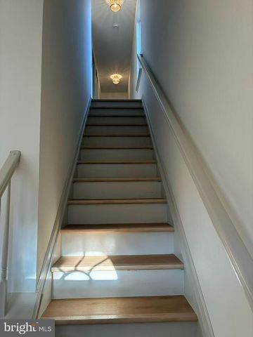 44 READING AVE, Trenton, NJ 08618