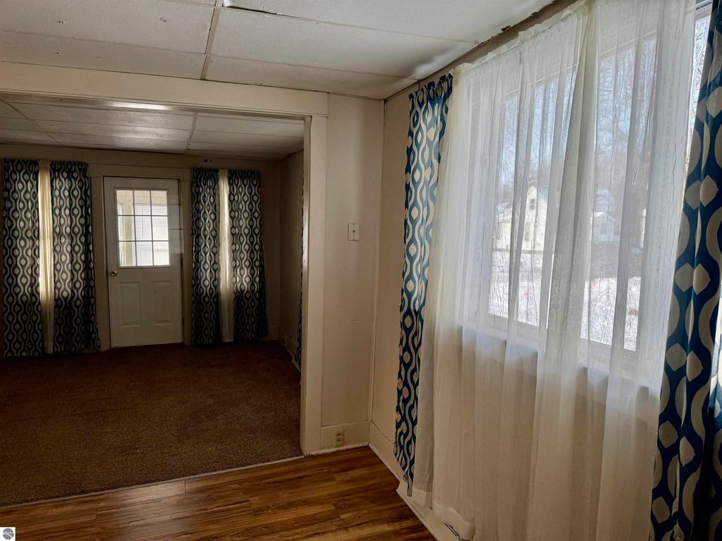 Image 13 of property listing at 1028 Euclid, Alma, MI 48801