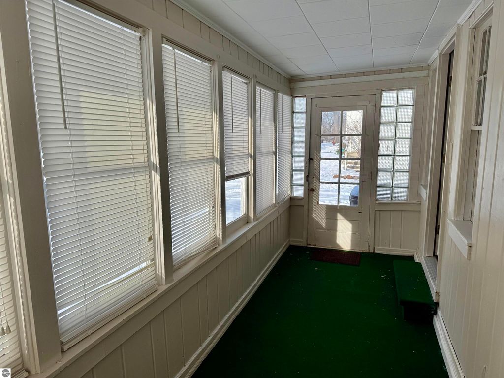 Image 25 of property listing at 1028 Euclid, Alma, MI 48801