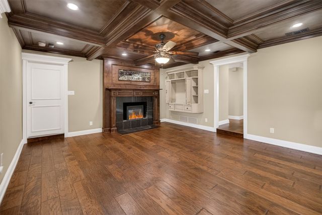 937 Harwood Terrace, Bedford, TX 76021