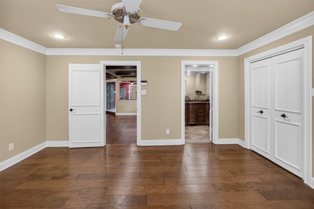 937 Harwood Terrace, Bedford, TX 76021