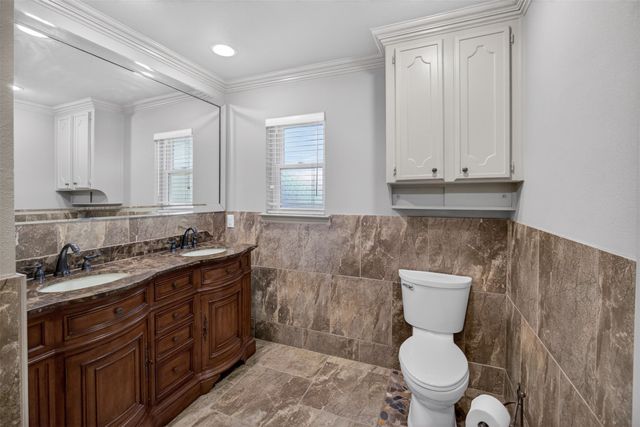 937 Harwood Terrace, Bedford, TX 76021