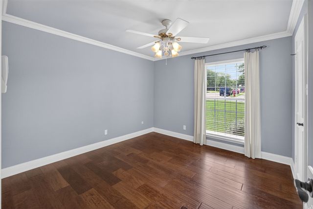 937 Harwood Terrace, Bedford, TX 76021