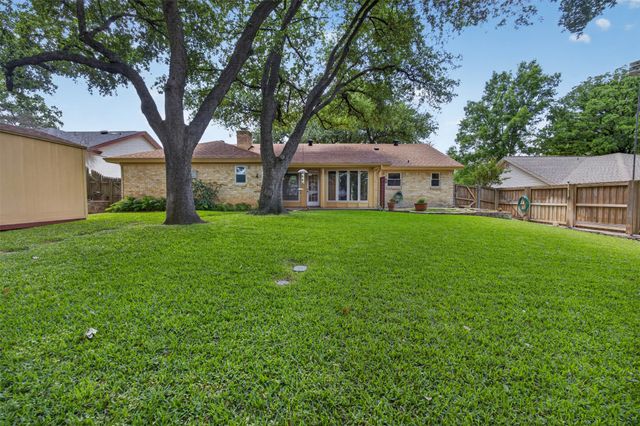 937 Harwood Terrace, Bedford, TX 76021