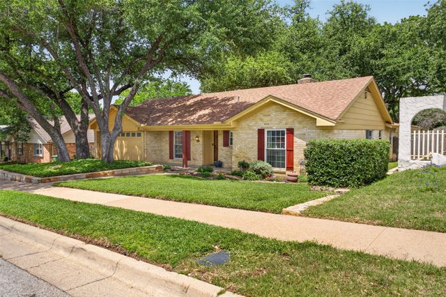937 Harwood Terrace, Bedford, TX 76021