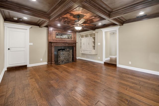 937 Harwood Terrace, Bedford, TX 76021