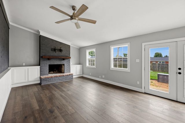 793 Marcella Street, Versailles, KY 40383