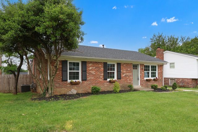 793 Marcella Street, Versailles, KY 40383