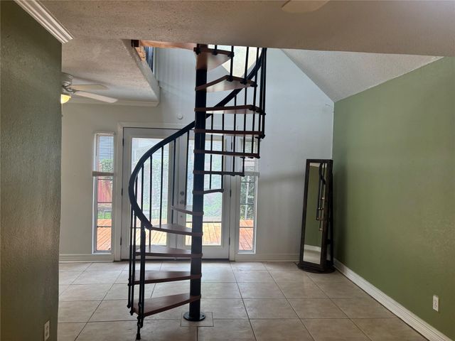 5738 Newport Street, Houston, TX 77023