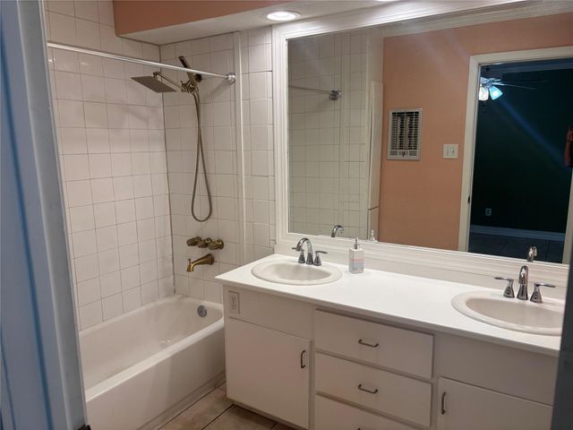 5738 Newport Street, Houston, TX 77023