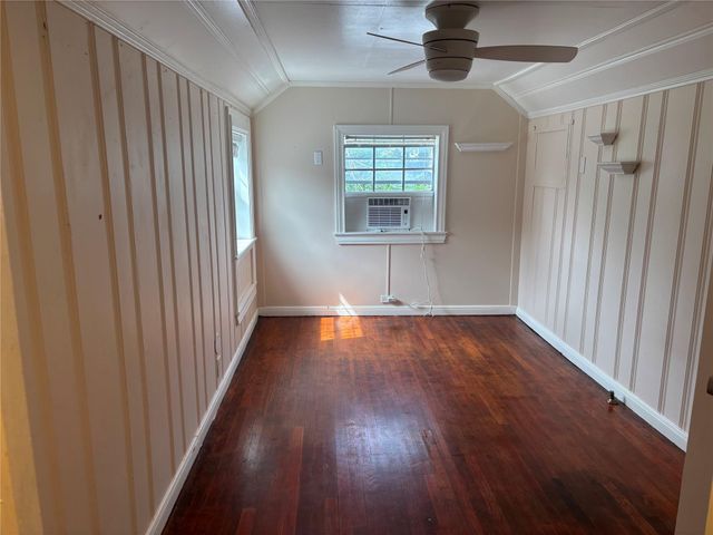 5738 Newport Street, Houston, TX 77023