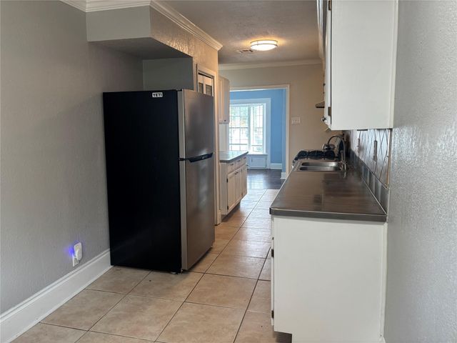5738 Newport Street, Houston, TX 77023