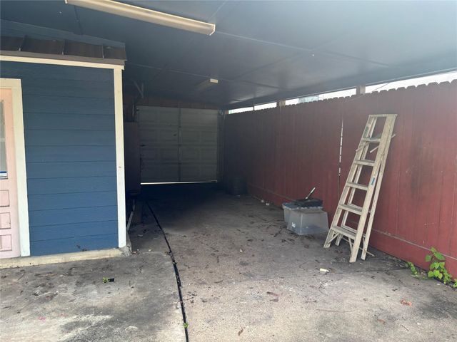 5738 Newport Street, Houston, TX 77023