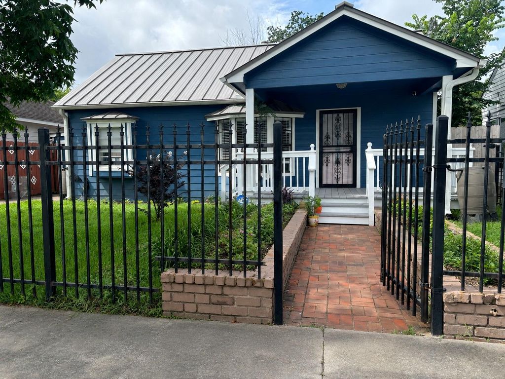 5738 Newport Street, Houston, TX 77023