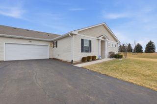 1882 Southern Circle 1882, Pingree Grove, IL 60140