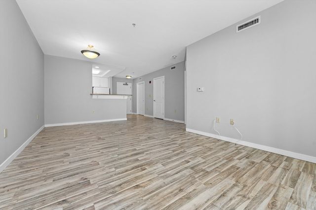 175 Cottage St 205, Chelsea, MA 02150