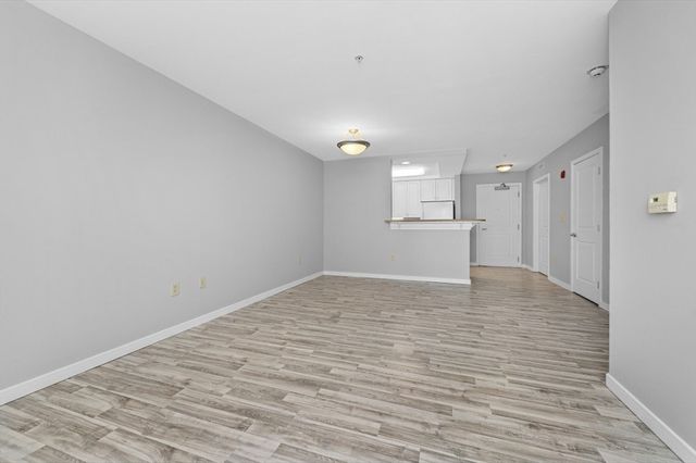 175 Cottage St 205, Chelsea, MA 02150