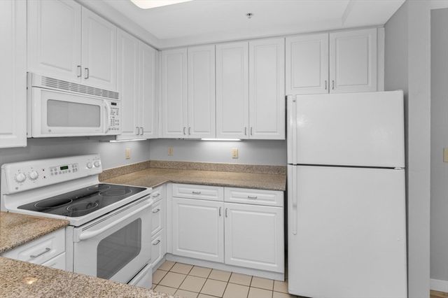 175 Cottage St 205, Chelsea, MA 02150