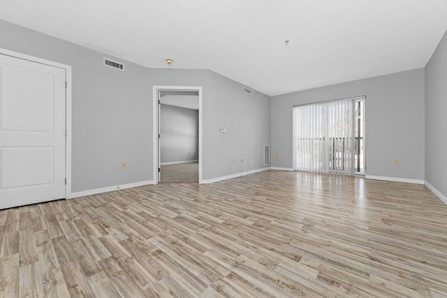 175 Cottage St 205, Chelsea, MA 02150