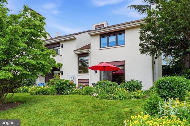 4 DEZAC, Devon, PA 19333