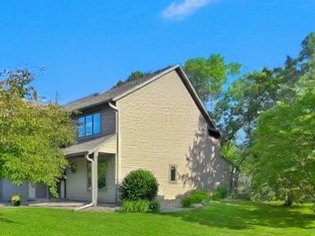 15635 41st Avenue N, Plymouth, MN 55446