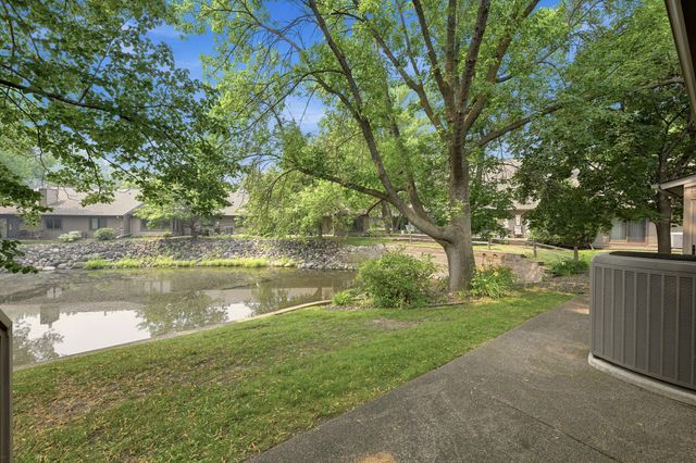 15635 41st Avenue N, Plymouth, MN 55446