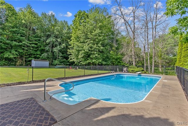 41 Donovan Drive, Oswego, NY 13126