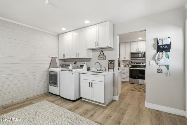 6337 E DES MOINES Street, Mesa, AZ 85205