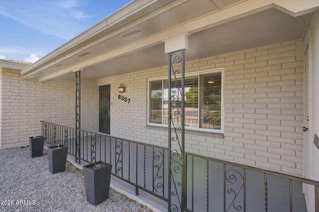 6337 E DES MOINES Street, Mesa, AZ 85205